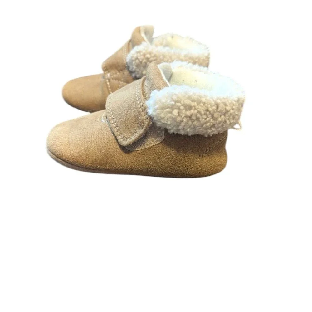 Carter's Just One You Baby Winter Boots Size 12-18 Months